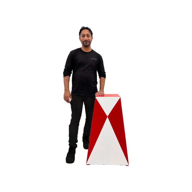 P-PN814-RW Type 1 circus plinth, tall square base in red and white