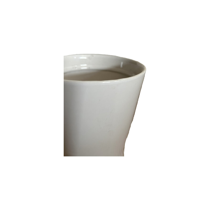 P-PT104-WH 9cm dia Peta textured plant pot in white