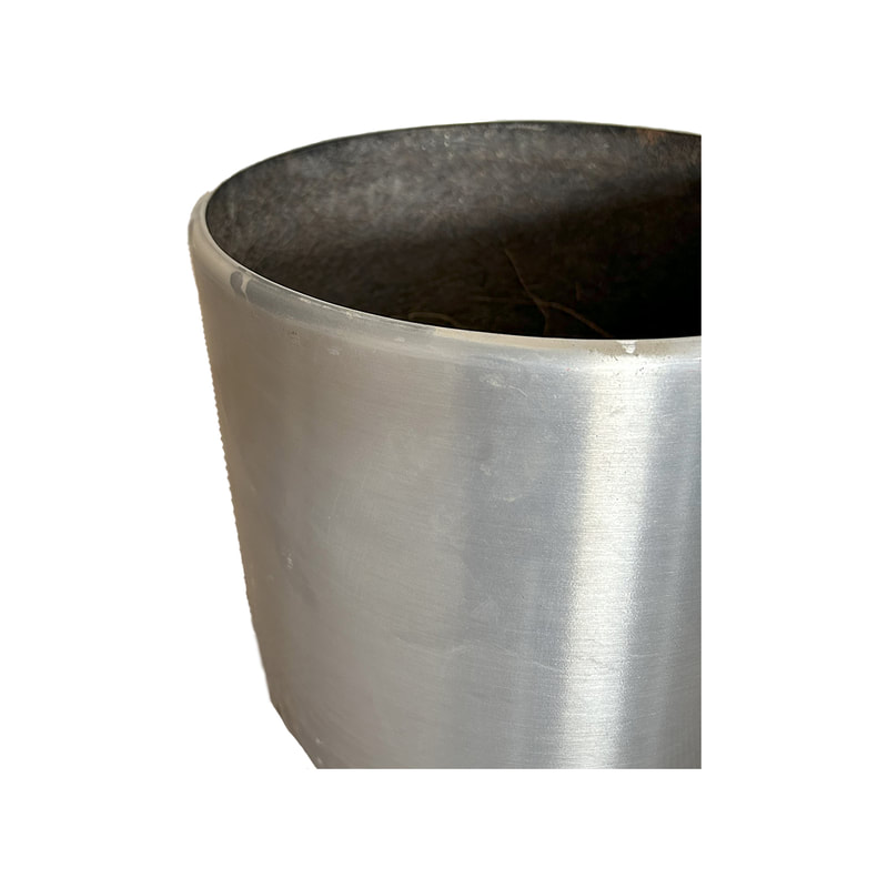 P-PT113-SI 34cm dia Altanta silver metal conference-style round plant pot