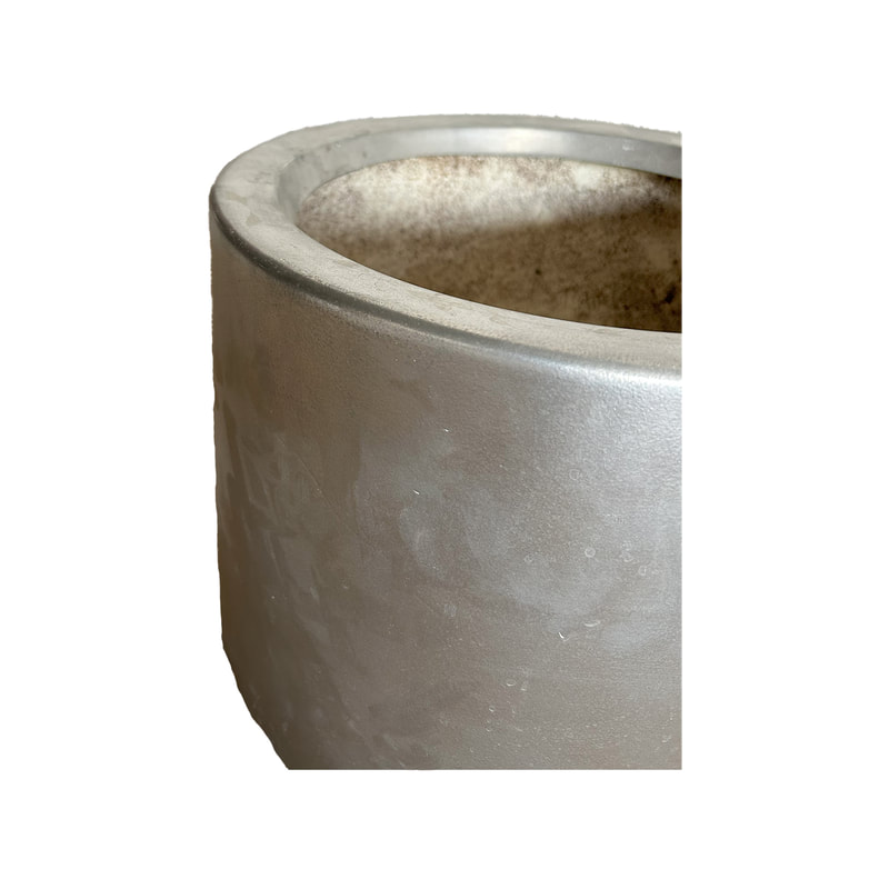 P-PT118-SI 32cm dia Margaret silver plant pot with gentle taper