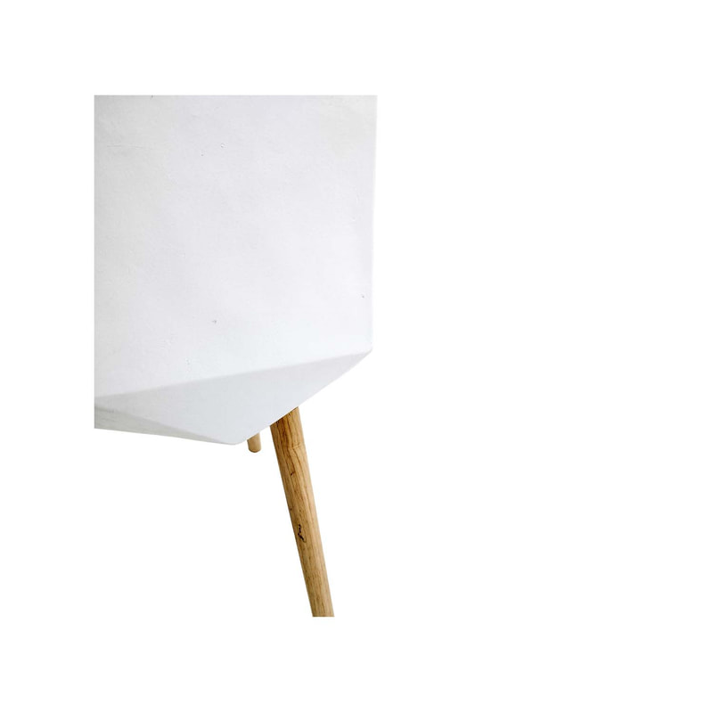 P-PT140-WH 25cm dia Giverny white geometric plant pot on wooden legs