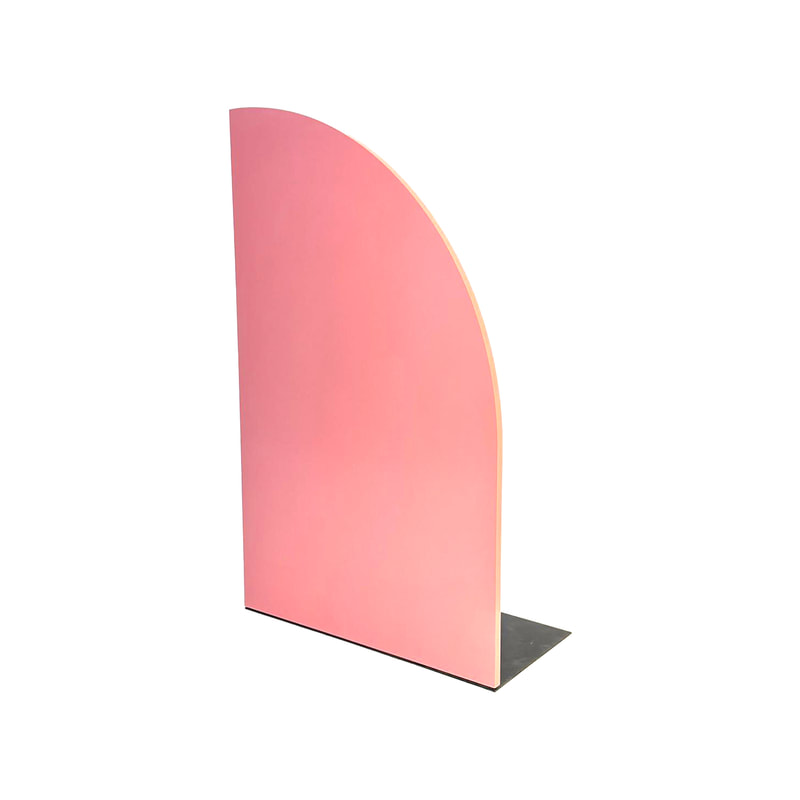 P-PZ102- PI 200cm high Type 2 fuschia wall panel with half curve