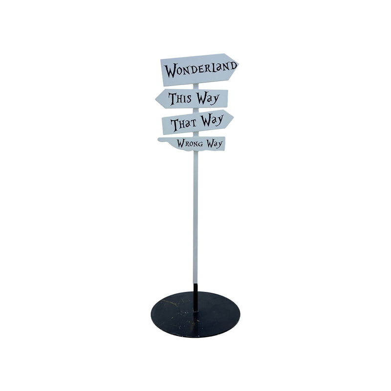 P-SG804-BW Type 2 130cm Alice-themed multi-directional signage