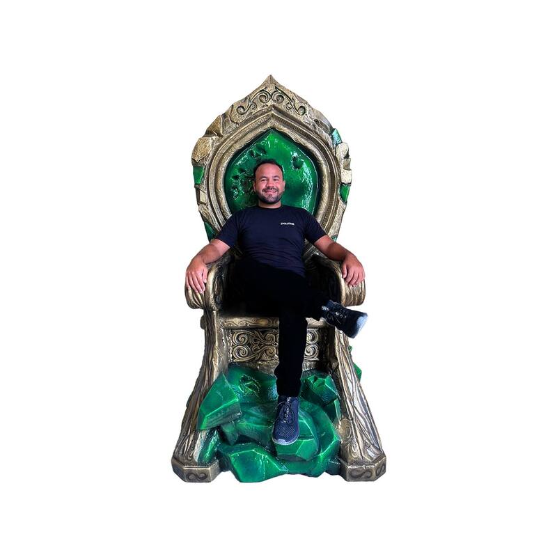 P-TH105-GG T 210cm baroque style gold throne with green emerald stone detail 