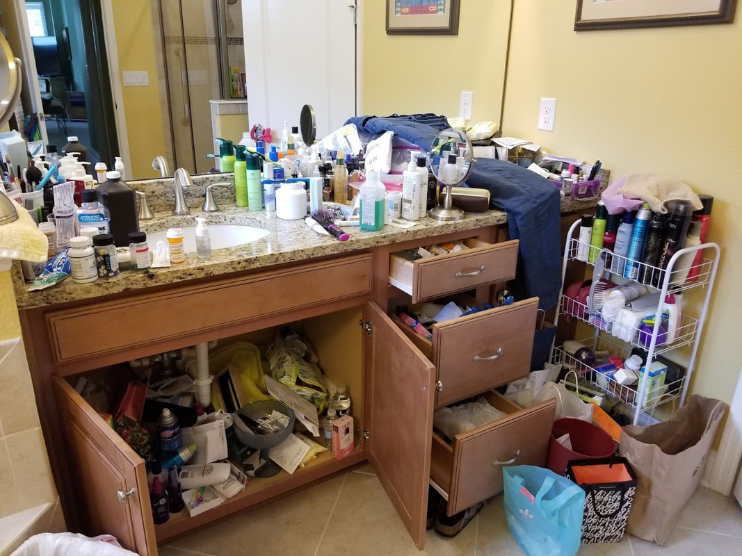 Kitchen before orgnazing