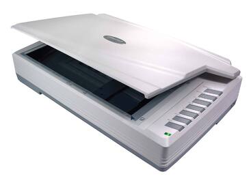 Plustek A320L with CCD technology high resolution graphic scanning, accurate color, suitable artwork and graphics, photo organizers, artists, graphic designers, genealogy