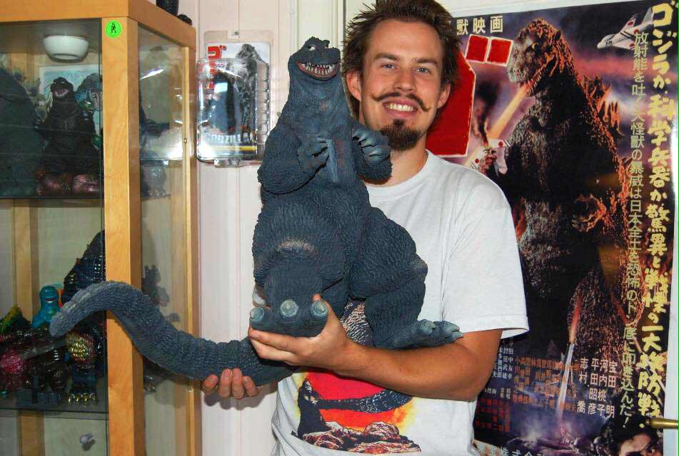 Full Review: Gigantic Series Godzilla 1962 Vinyl Figure By X-Plus