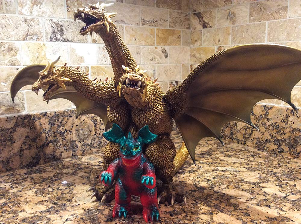 Full Review: Toho Large Monster Series King Ghidorah 2001 Vinyl