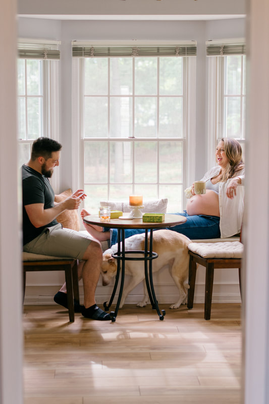Happy pregnant couple (by Mel Usry)