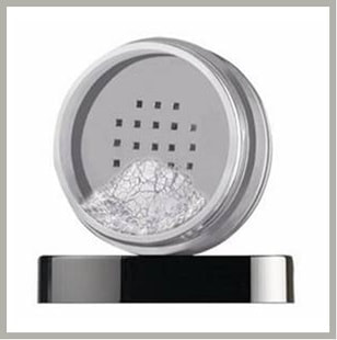 Mattifying powder, pore-minimizing primers, oil-control foundations, best powder for oily skin, matte face powder, oil-control makeup, mattify vegan cosmetics