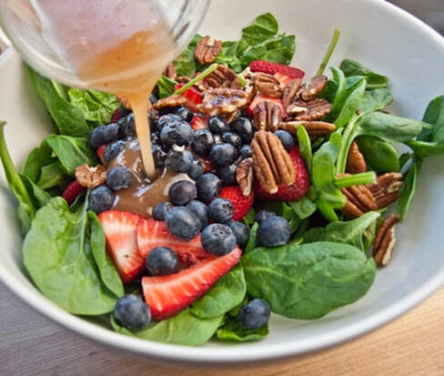 What type of diet prevents acne and why diet is important for having clear skin and no breakouts 
