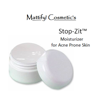 natural moisturizer for oily skin products for men with acne light weight hydrating lotion that absorbs fast and prevents breakouts and blackheads while healing existing acne fast with essential oils and aloe vera by Mattify cosmetics 