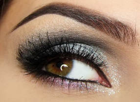Simple smoky eye look Mattify cosmetics natural makeup long lasting eyeshadow alternative to black smokey eye shadow colors for fall and winter eye makeup for oily eyelids with built in primer sparkly silver eyeshadow with rose gold pink 