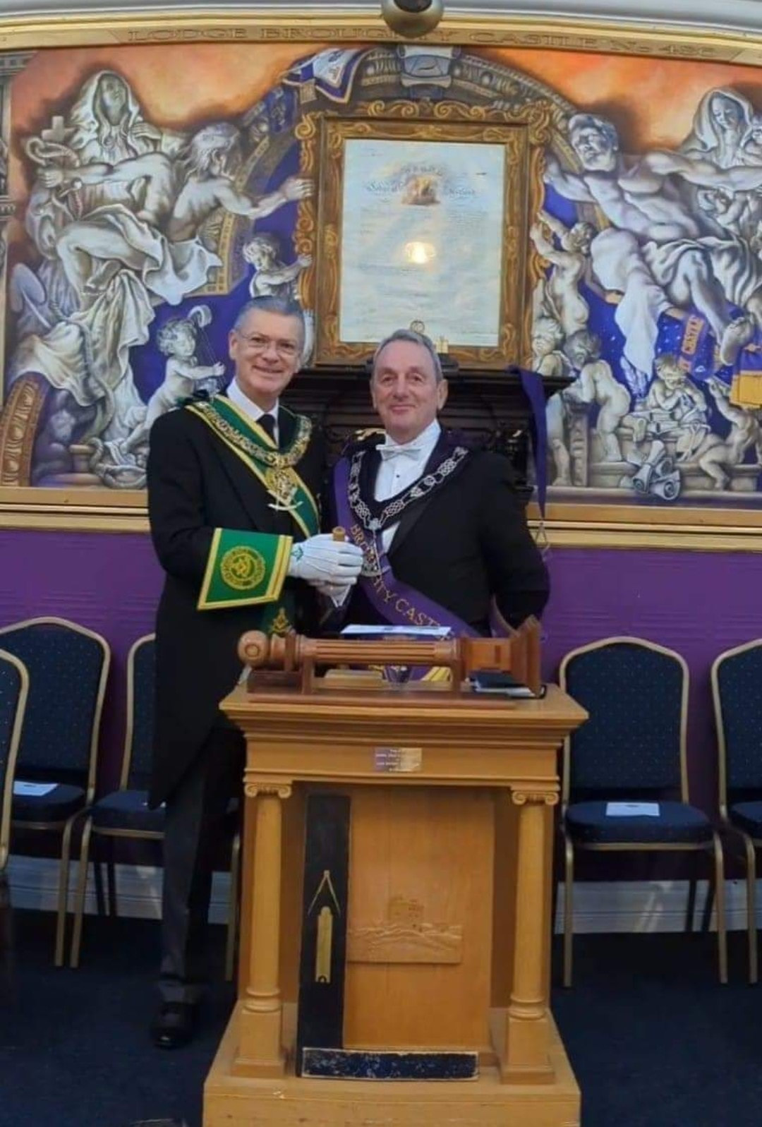 brother dave mcqueen installed as master of lodge broughty castle no. 486 (18/11/23)