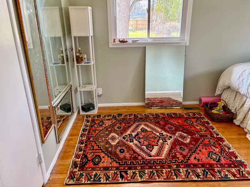 Rug in bedroom.