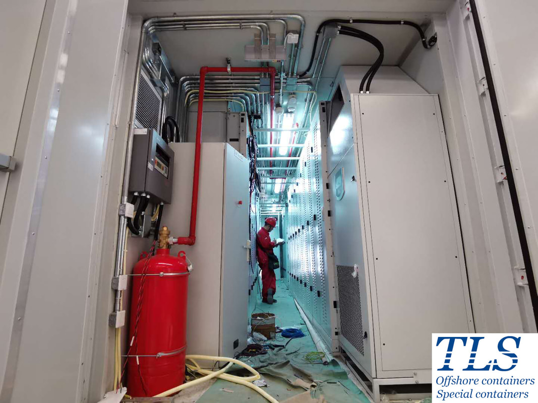 Battery energy storage system container, containerised energy storage system, fire fighting system