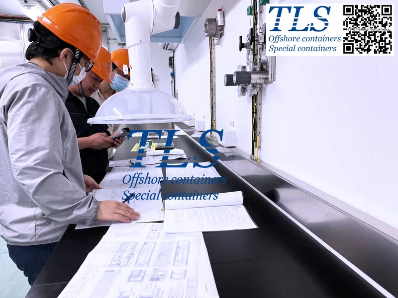 the end customer is inspecting the positive pressure explosion proof box