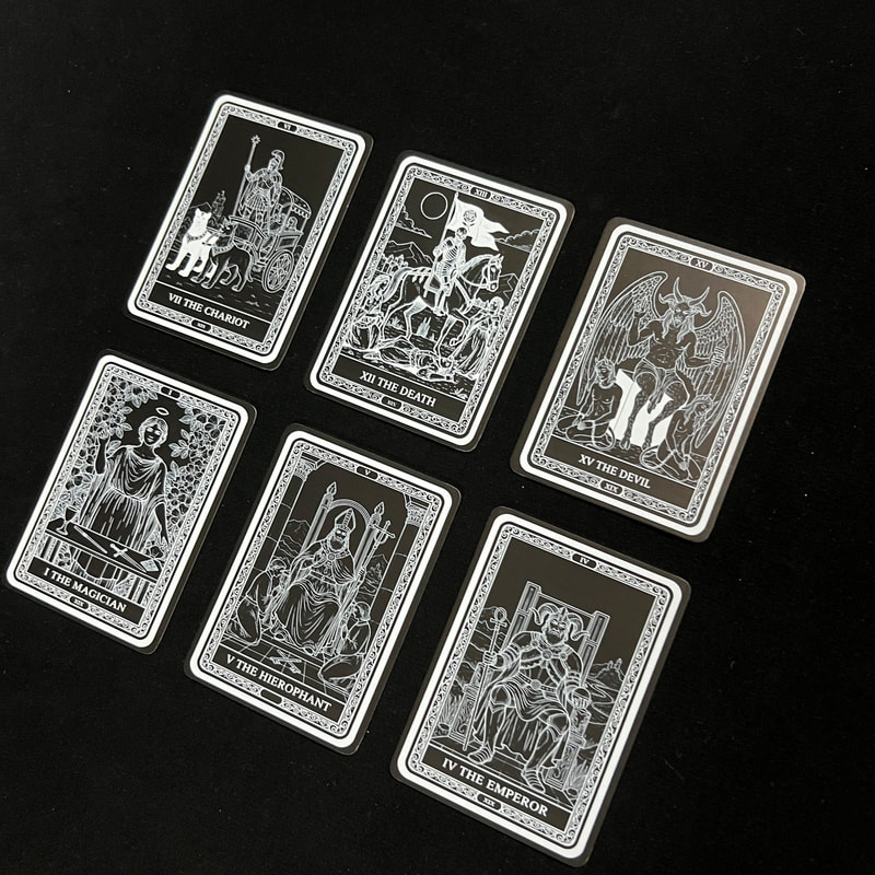 黑卡塔羅牌桌遊撲克遊戲卡牌彩色白墨印製