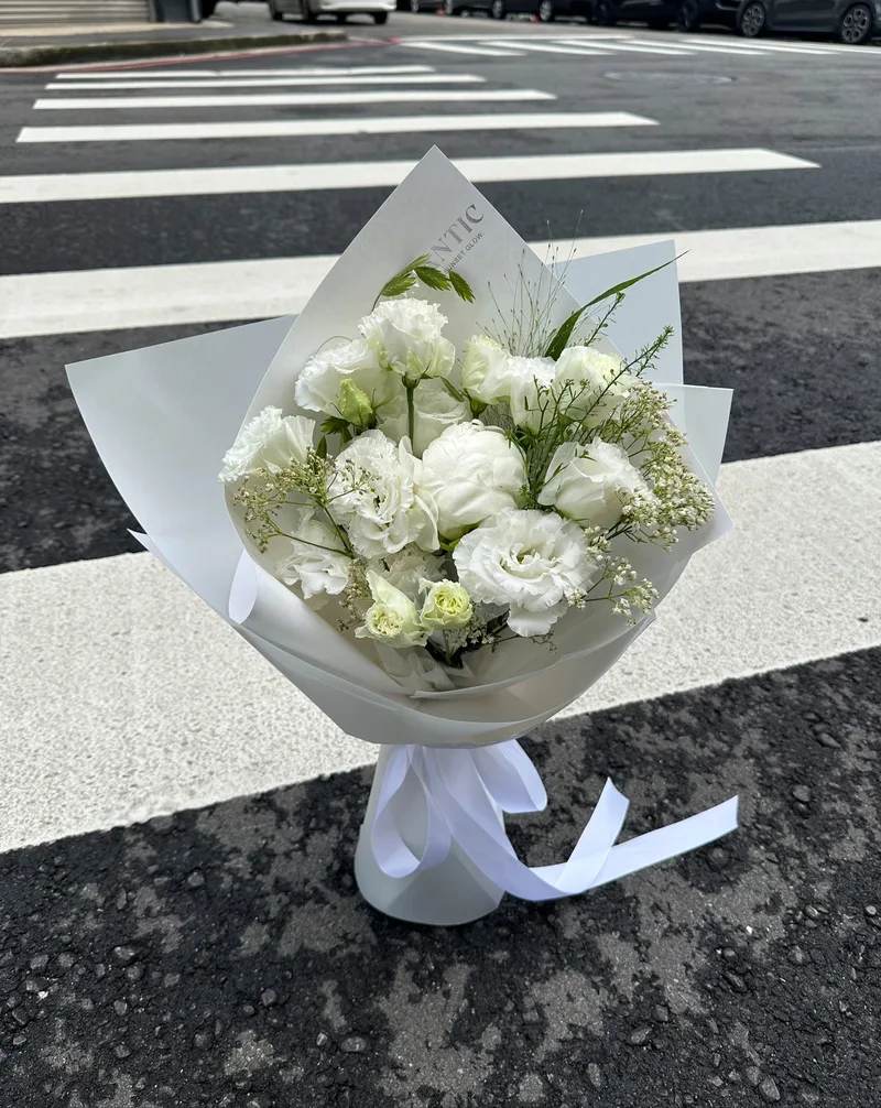 芍藥桔梗滿天星花束