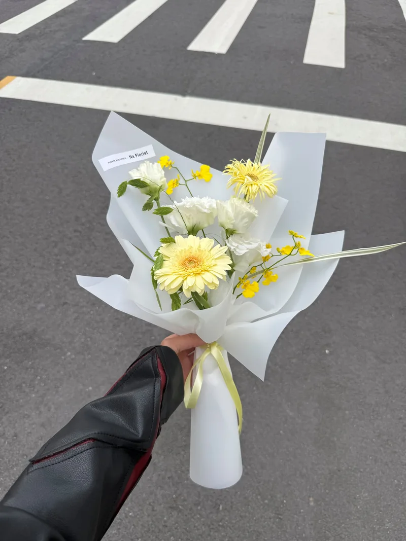 非洲菊桔梗鮮花花束