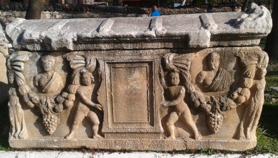 Experience Aphrodisias local life, culture and food with a private guide! You will visit one of the most famous archaeological sites in the world.