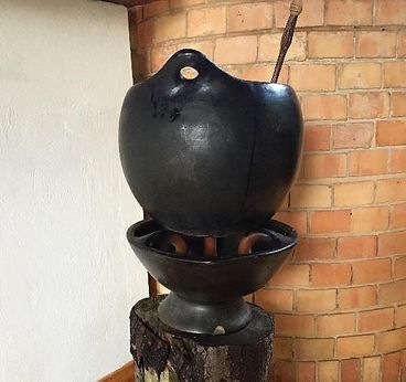Olla con brasero barro La Chamba 