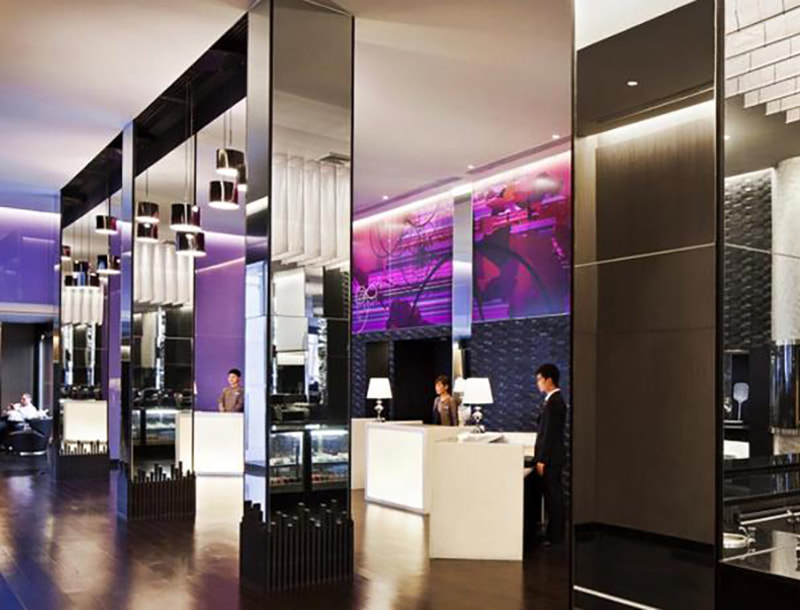 Radisson Suites Bangkok Sukhumvit lobby