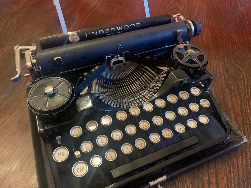 Restoring Underwood Standard Portable 3 Bank Typewriter - the