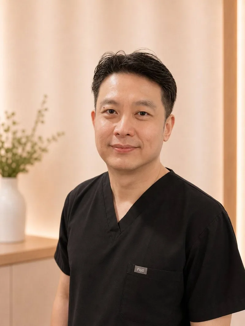 Dr Melvin Mark Chia