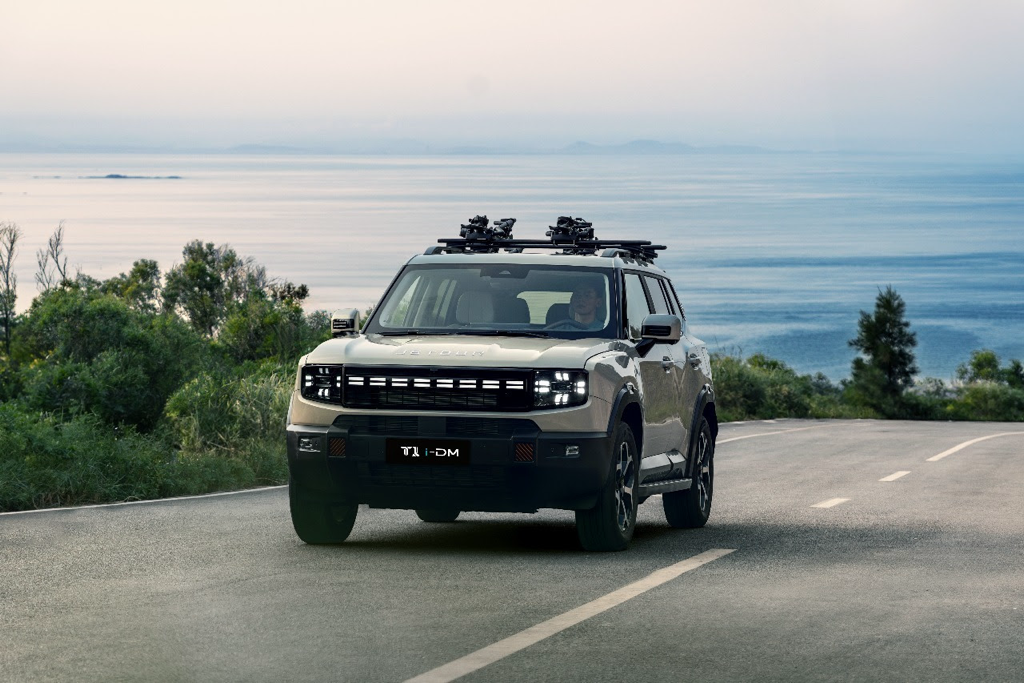 JETOUR T1 i-DM: El nuevo SUV Híbrido Enchufable que redefine el poder inteligente.
