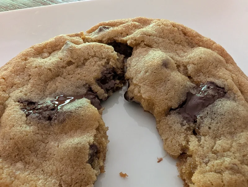 Chocolate Chip Cookie