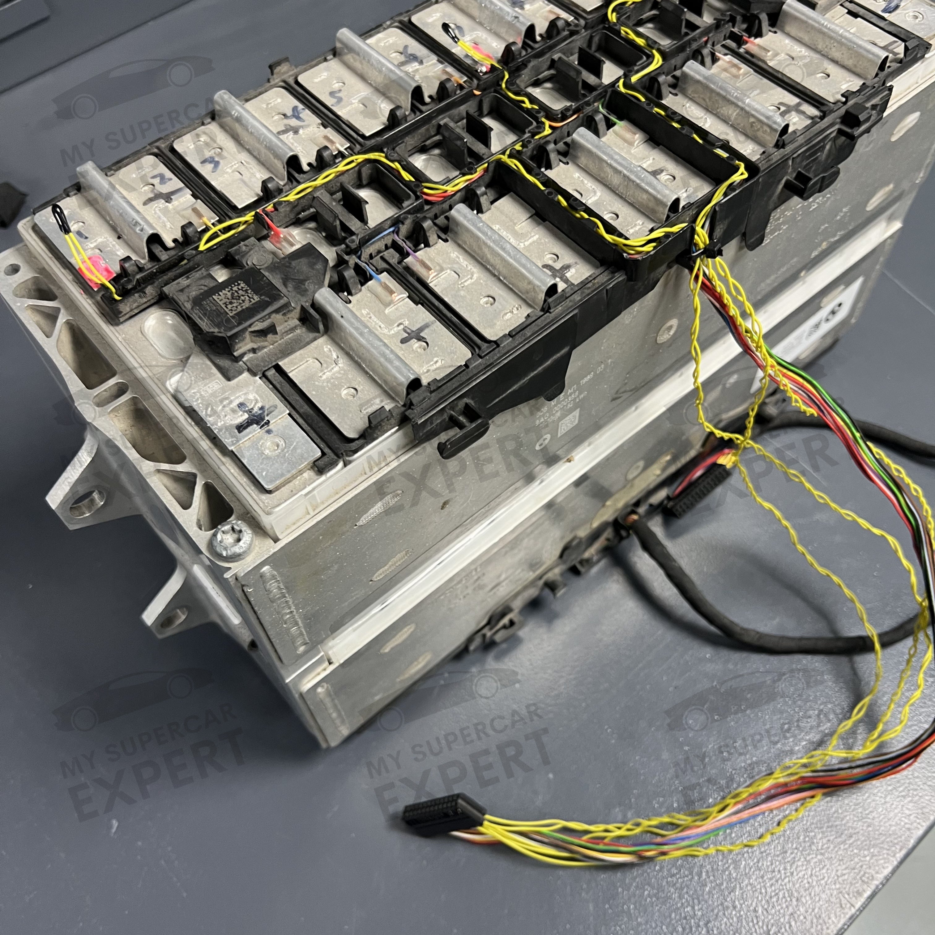 BMW 530Le (G38) High-Voltage System Explained