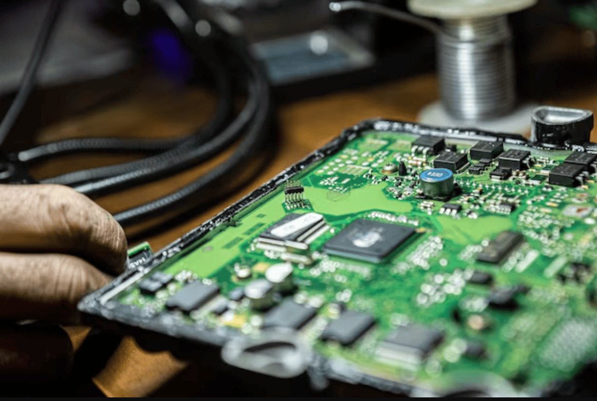 Mercedes Trucks ECU Repair Course – PLD FR MR ADM Hardware Training