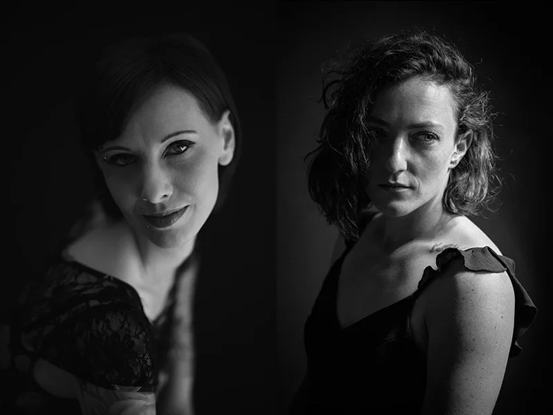 Série de portraits féminins en studio avec un éclairage low-key sombre