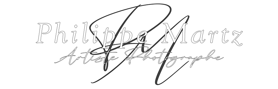 Logo signature minimaliste noir et blanc de l'artiste photographe Philippe Martz