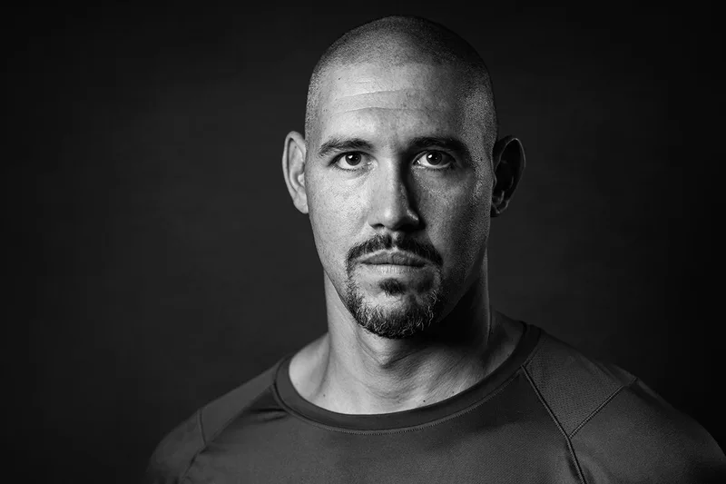 Portrait corporate d'un coach sportif en noir et blanc, au Luxembourg