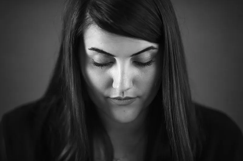 Photo promotionnelle d'album de la chanteuse Marina d'Amico en Moselle