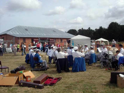 Artists dig in on Rescue Station
