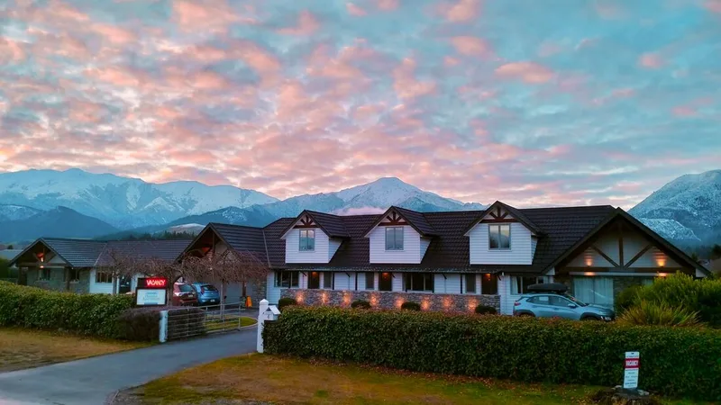 Hanmer Apartments view