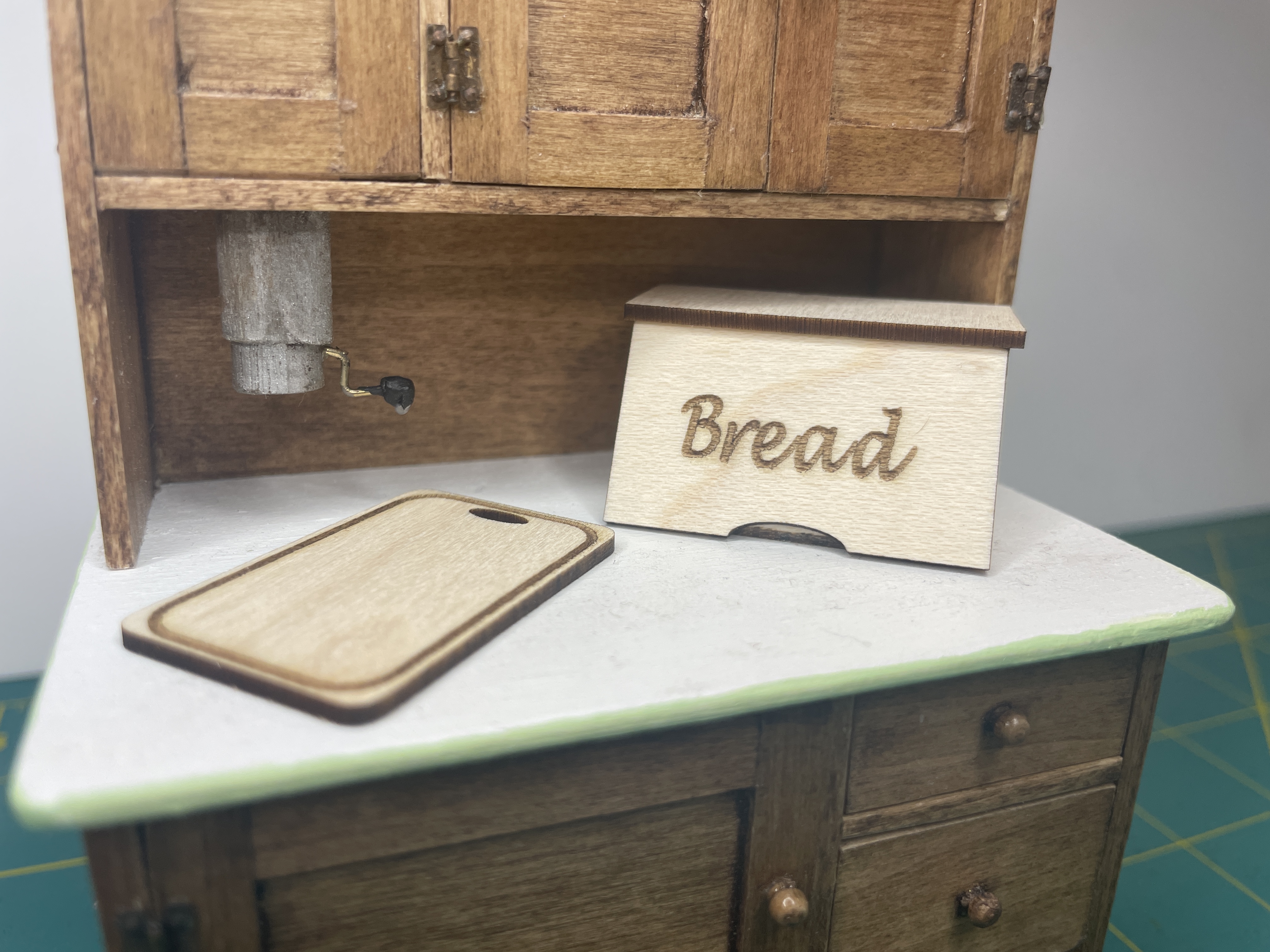 1:12 Kitchen