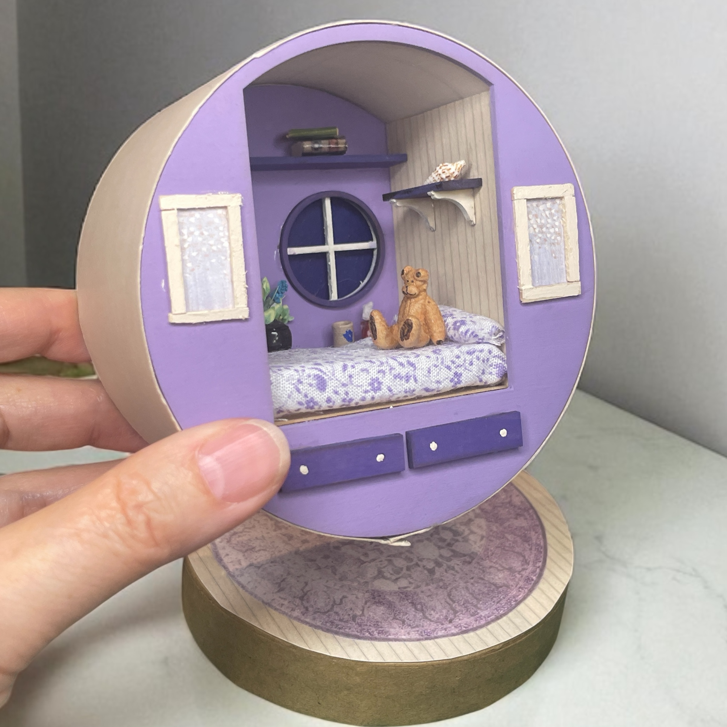 1:24 Cozy Alcoves