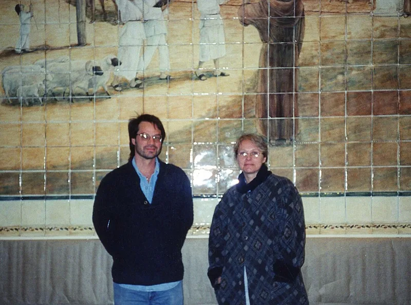 Frank and Jamie Santaniello oversee the "Mission San Juan Capistrano Mural" installation at Kaiser Permanente Medical facility in San Juan Capistrano in the year 2000.