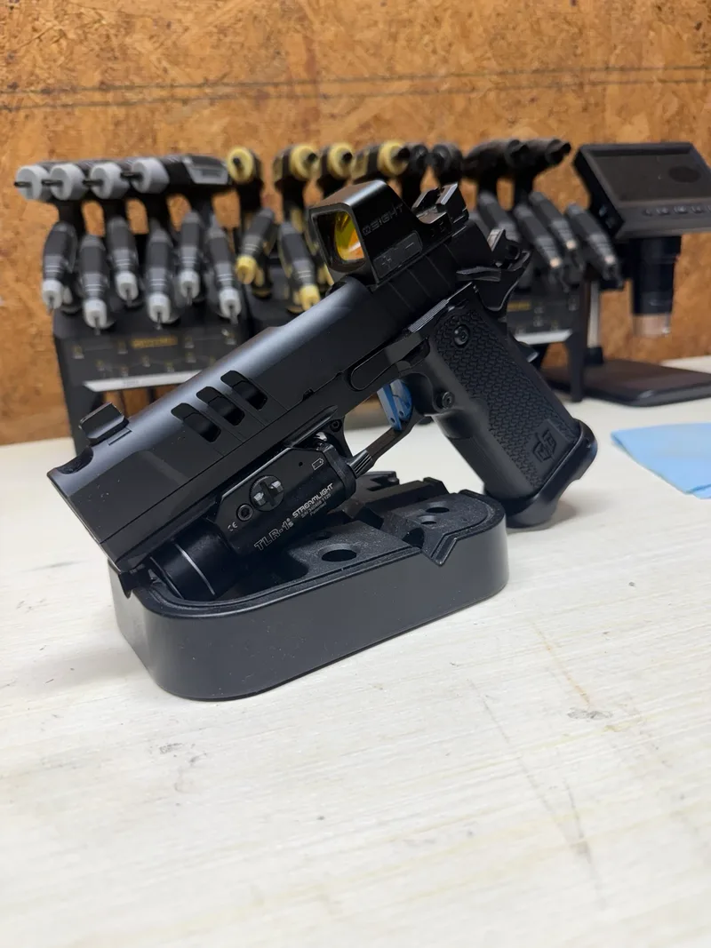 MAC 9 DS — The Mac, updated with blue trigger