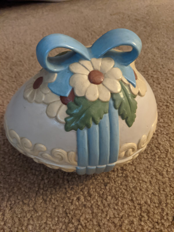 Easter egg lidded bowl