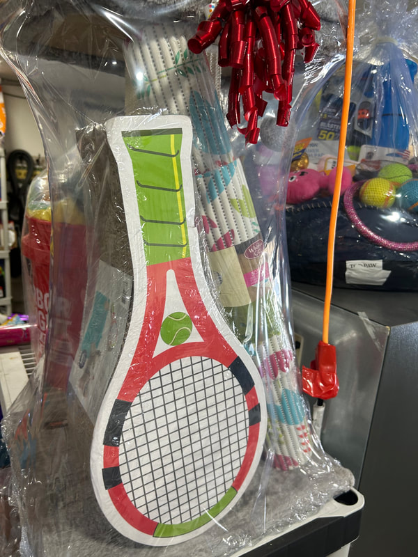 Raffle Prize #10: Cat basket: Tennis cat scratcher, cat mat
