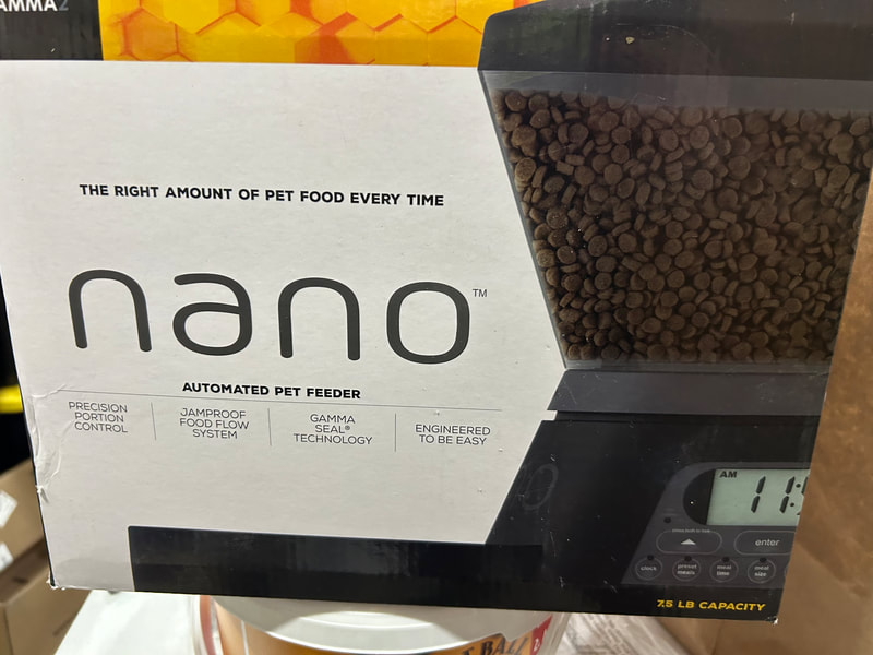 Prize #7 - Nano automated pet feeder - holds 7.5lbs of food!