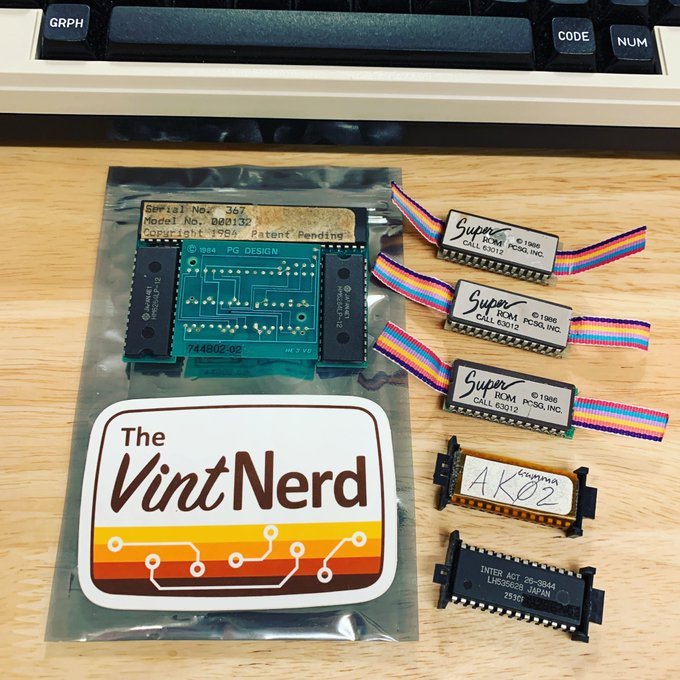Never know what you'll find inside a TRS-80 Model 100 ...if you buy enough broken ones on eBay :p

#Model100 #Tandy #RadioShack #TRS80 #ROMS #BONUSROMS #VintageComputing #RetroComputers #PortableComputer #TheVintNerd