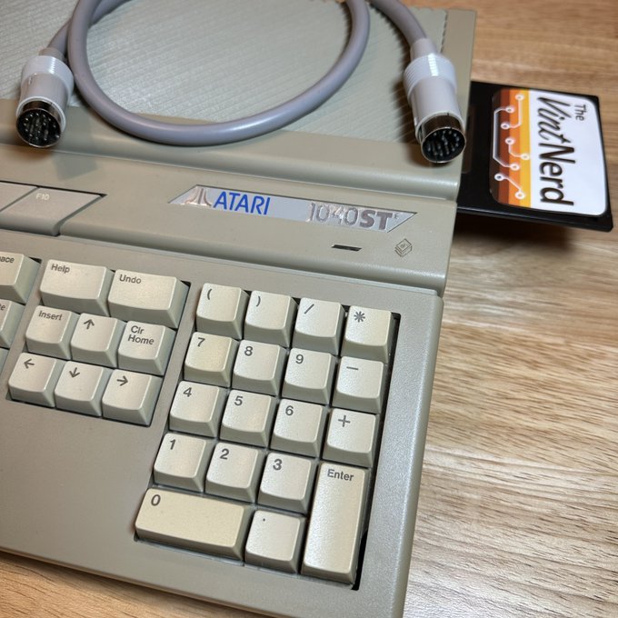 If I could tell my younger self one thing.. It would be this... HOARD ALL THESE CABLES! □

#Atari #AtariST #Atari16Bit #14PinFloppyDriveCable #VintageComputing #RetroComputers #RetroGaming #TheVintNerd