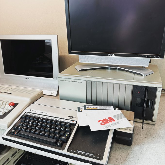 Gonna need a bigger desk for this TI setup □

#TexasInstruments #TI99 #TI994A #TIPEB #PeripheralExpansionBox #Tandy #CoCo2 #GonnaNeedABiggerDesk #VintageComputing #RetroComputers #RetroGaming #TheVintNerd