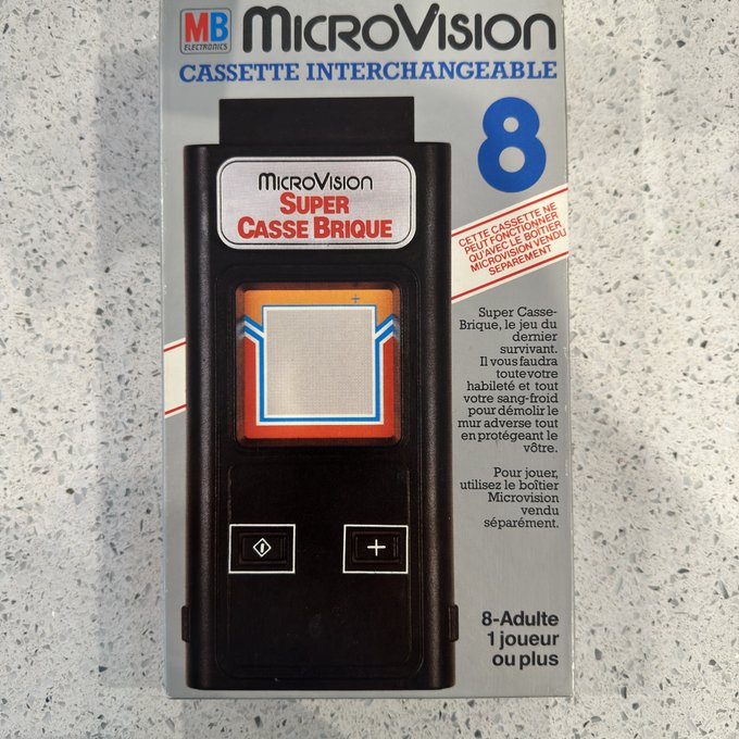 For those of us in the US the Holy Grail of Microvision cartridges, the Never-Sold-Here game, ..Unobtainium.. has landed in my hands (via an eBay sale from Spain. □). I give you: Super Casse Brique (Super Block Buster)

#SuperCasseBrique #SuperBlockBuster #Microvision8 #Microvision #MB #MiltonBradley #RetroHandhelds #RetroGaming